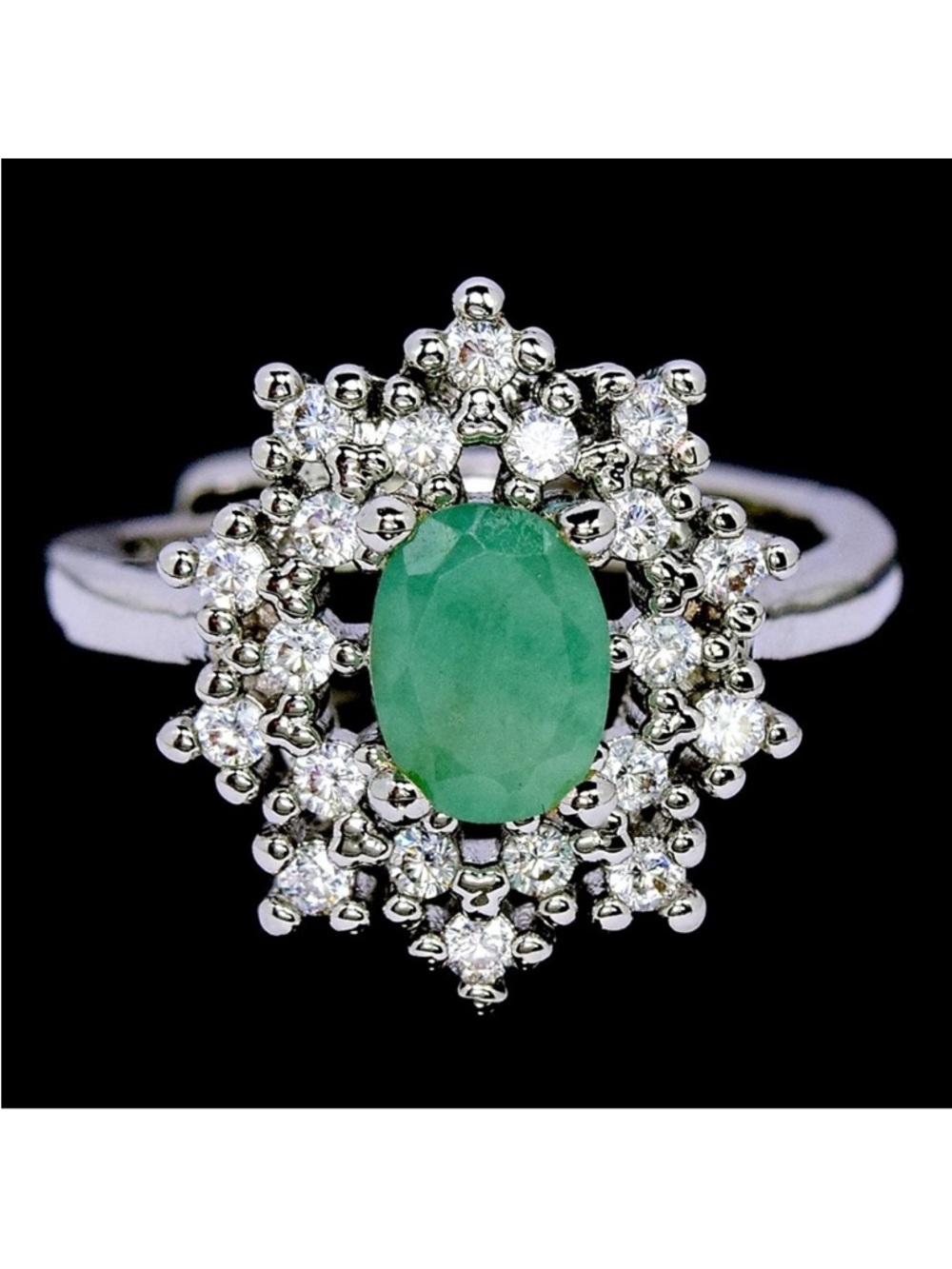 Stunning Natural Emerald with zircon halo in 925 Sterling Silver Ring Size 5.75